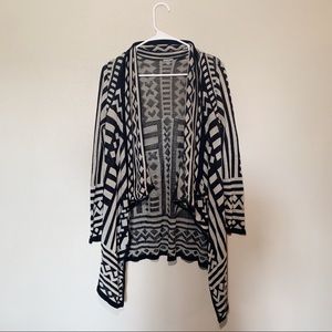 Charlotte Russe Printed Cardigan L